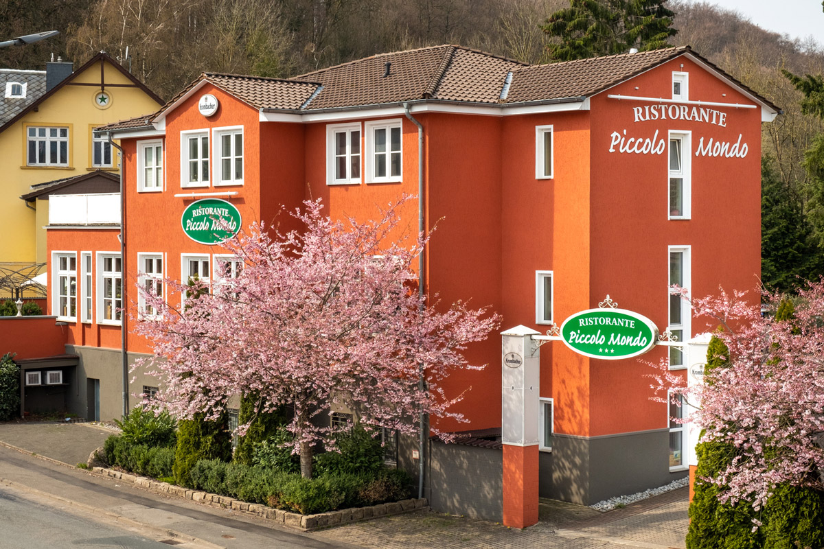 piccolo mondo